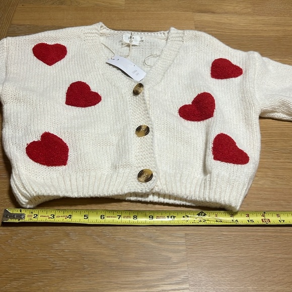 Luna Ivy Women Valentine sweater crop cardigan size S Red Hearts Vneck  NWT - Picture 9 of 12
